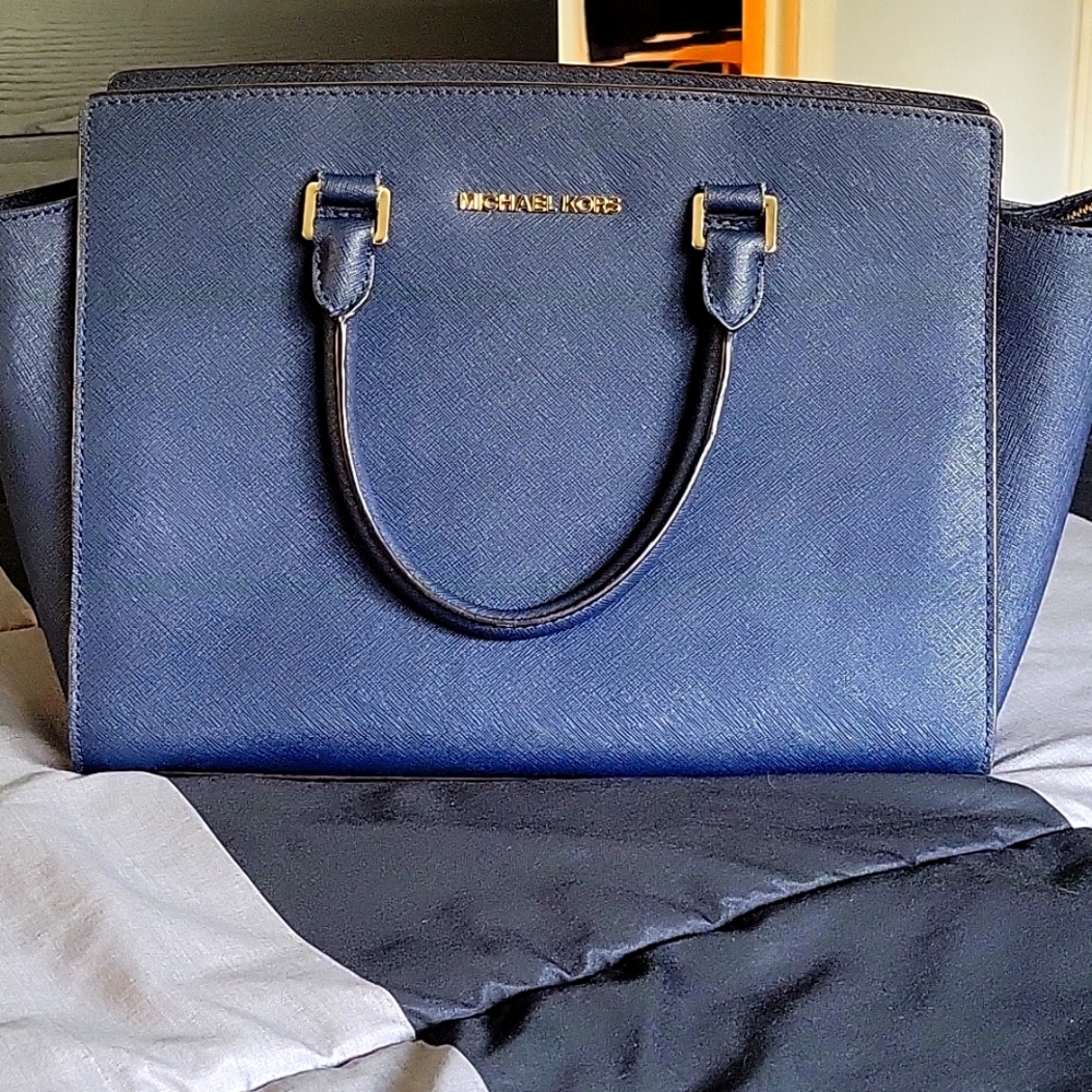 Michale Kors handbag